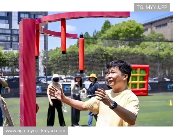 绿地足球趣味运动会，锻炼身体娱乐心情，绿地集团运动会